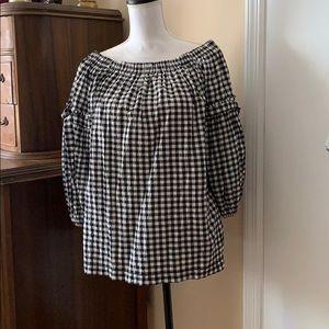Max studio Black and white gingham sear sucker top